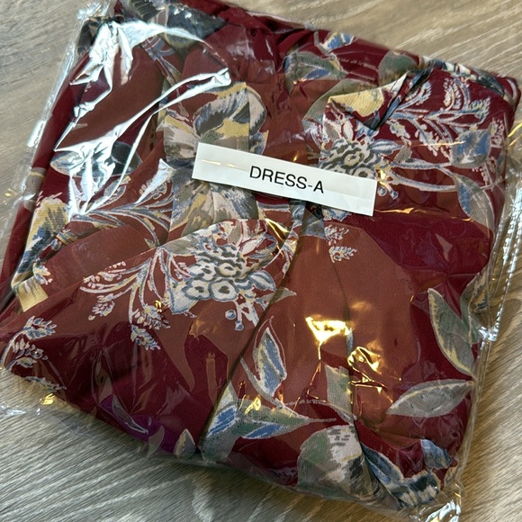 Soieblu Red Bishop Sleeve Sundress- Size M - Picture 13 of 13